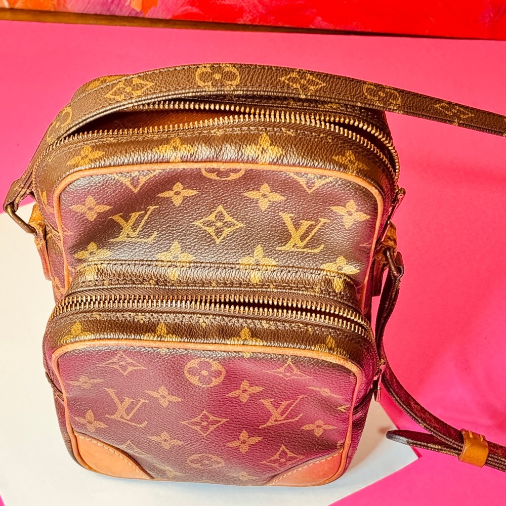 Louis Vuitton Brown and Tan Monogram Shoulder Bag - Picture 3 of 13